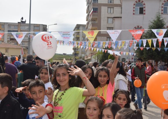 a2 Kendine Gülümse Çocuk Festivali