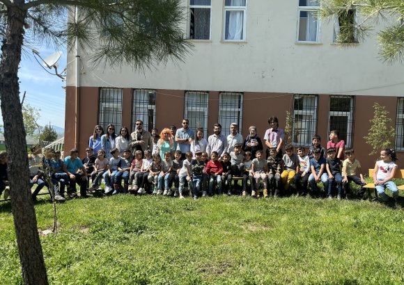 Seyyar Çocuk Tiyatrosu