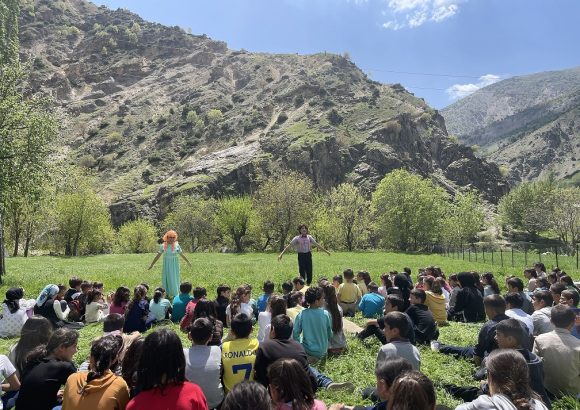 Seyyar Çocuk Tiyatrosu