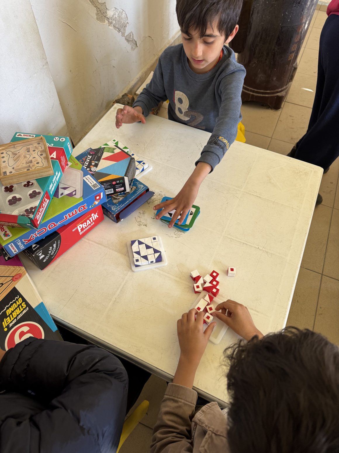 Haydi Umutla Gülümse Başladı.